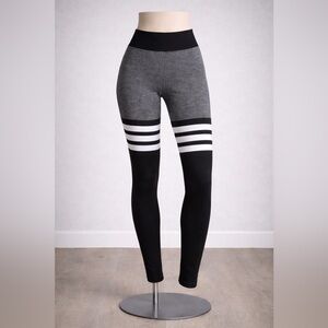 Bombshell Sportswear Mid-Rise Leggings – Size Small